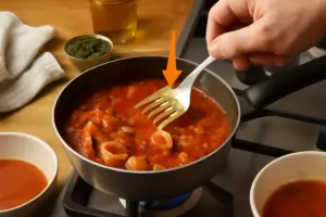 Come evitare che il sugo al pesce molisano diventi acquoso? Il piccolo segreto della riduzione